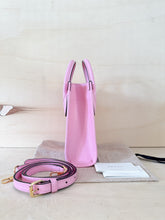 Carica l&#39;immagine nel visualizzatore di Gallery, Gucci Borsa Mini Verticale Rosa Limited Bananya
