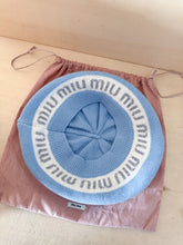 Carica l'immagine nel visualizzatore di Gallery, Miu Miu Basco Lana &amp; Cashmere Azzurro/Bianco
