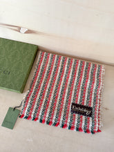 Carica l&#39;immagine nel visualizzatore di Gallery, Gucci Sciarpa Lana Limited Eschatology
