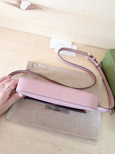 Carica l&#39;immagine nel visualizzatore di Gallery, Gucci Borsa Gilbert GG Jumbo Color Rosa Antico
