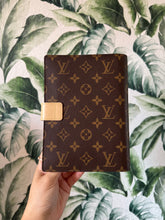 Carica l'immagine nel visualizzatore di Gallery, Louis Vuitton Cover Agenda Paul MM
