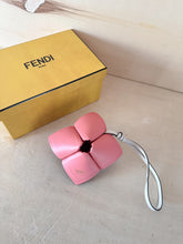 Carica l'immagine nel visualizzatore di Gallery, Fendi Charm Fortune Teller Tricolor
