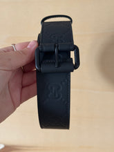 Carica l'immagine nel visualizzatore di Gallery, Gucci Cintura GG Rubber Nera
