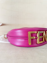 Carica l&#39;immagine nel visualizzatore di Gallery, Fendi Borsa Fendigraphy Small Color Magenta
