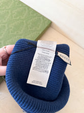 Carica l'immagine nel visualizzatore di Gallery, Gucci Cappello Targhetta Logo Blu
