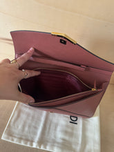 Carica l'immagine nel visualizzatore di Gallery, Fendi Pochette 2Jours Color Terracotta
