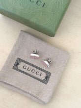 Carica l'immagine nel visualizzatore di Gallery, Gucci Orecchini GG Rosa Argento
