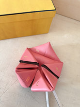 Carica l'immagine nel visualizzatore di Gallery, Fendi Charm Fortune Teller Tricolor
