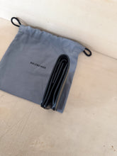 Carica l'immagine nel visualizzatore di Gallery, Balenciaga Portafoglio Compact Donna Nero Logo
