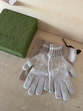Carica l'immagine nel visualizzatore di Gallery, Gucci Guanti Cashmere Beige
