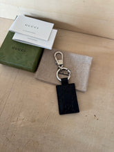 Carica l'immagine nel visualizzatore di Gallery, Gucci Portachiavi GG Signature Dorian
