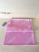 Carica l'immagine nel visualizzatore di Gallery, Balenciaga Sciarpa Logo All Over Rosa
