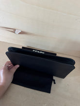 Carica l'immagine nel visualizzatore di Gallery, Fendi Pochette 2Jours Nera
