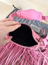 Carica l&#39;immagine nel visualizzatore di Gallery, Balenciaga Borsa Le Cagole XS Con Frange
