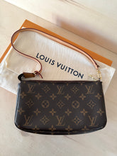 Carica l&#39;immagine nel visualizzatore di Gallery, Louis Vuitton Borsa Pochette Accessoires NM
