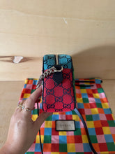Carica l'immagine nel visualizzatore di Gallery, Gucci Marmont Camera Bag Sall Limited Edition Off The Grid
