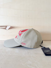 Carica l&#39;immagine nel visualizzatore di Gallery, Fendi Cappellino Stampa Floreale Limited Edition
