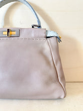 Carica l&#39;immagine nel visualizzatore di Gallery, Fendi Peekaboo Selleria Limited Edition Bicolor Small
