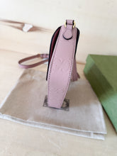 Carica l&#39;immagine nel visualizzatore di Gallery, Gucci Borsa Gilbert GG Jumbo Color Rosa Antico

