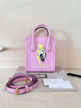 Carica l&#39;immagine nel visualizzatore di Gallery, Gucci Borsa Mini Verticale Rosa Limited Bananya
