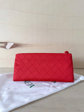 Carica l'immagine nel visualizzatore di Gallery, Bottega Veneta Beauty Intreccio Arancio
