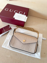 Carica l'immagine nel visualizzatore di Gallery, Gucci Borsa Gilbert Mini Con Zip
