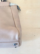 Carica l&#39;immagine nel visualizzatore di Gallery, Fendi Peekaboo Selleria Limited Edition Bicolor Small
