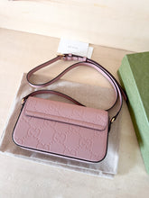 Carica l&#39;immagine nel visualizzatore di Gallery, Gucci Borsa Gilbert GG Jumbo Color Rosa Antico

