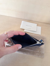 Carica l'immagine nel visualizzatore di Gallery, Gucci Portacarte &amp; Monete GG Marmont Blu
