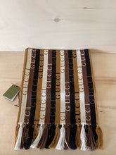 Carica l'immagine nel visualizzatore di Gallery, Gucci Sciarpa Multicolor Scritte Logo
