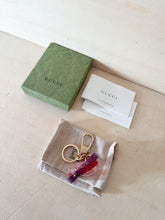 Carica l&#39;immagine nel visualizzatore di Gallery, Gucci Portachiavi Logo GG
