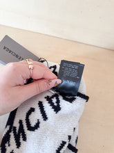 Carica l&#39;immagine nel visualizzatore di Gallery, Balenciaga Cappello Lana Logo Nero
