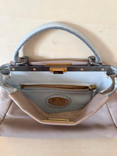 Carica l&#39;immagine nel visualizzatore di Gallery, Fendi Peekaboo Selleria Limited Edition Bicolor Small
