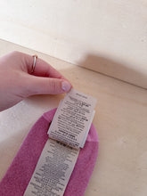 Carica l'immagine nel visualizzatore di Gallery, Gucci Calzini GG Rosa Cashmere
