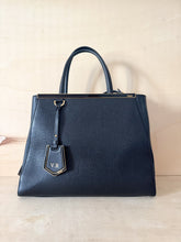 Carica l&#39;immagine nel visualizzatore di Gallery, Fendi Borsa 2Jours Nera Grande
