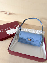 Carica l&#39;immagine nel visualizzatore di Gallery, Gucci Borsa Luce Misura Mini
