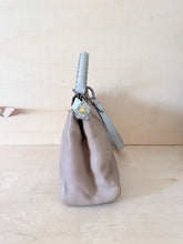 Carica l&#39;immagine nel visualizzatore di Gallery, Fendi Peekaboo Selleria Limited Edition Bicolor Small
