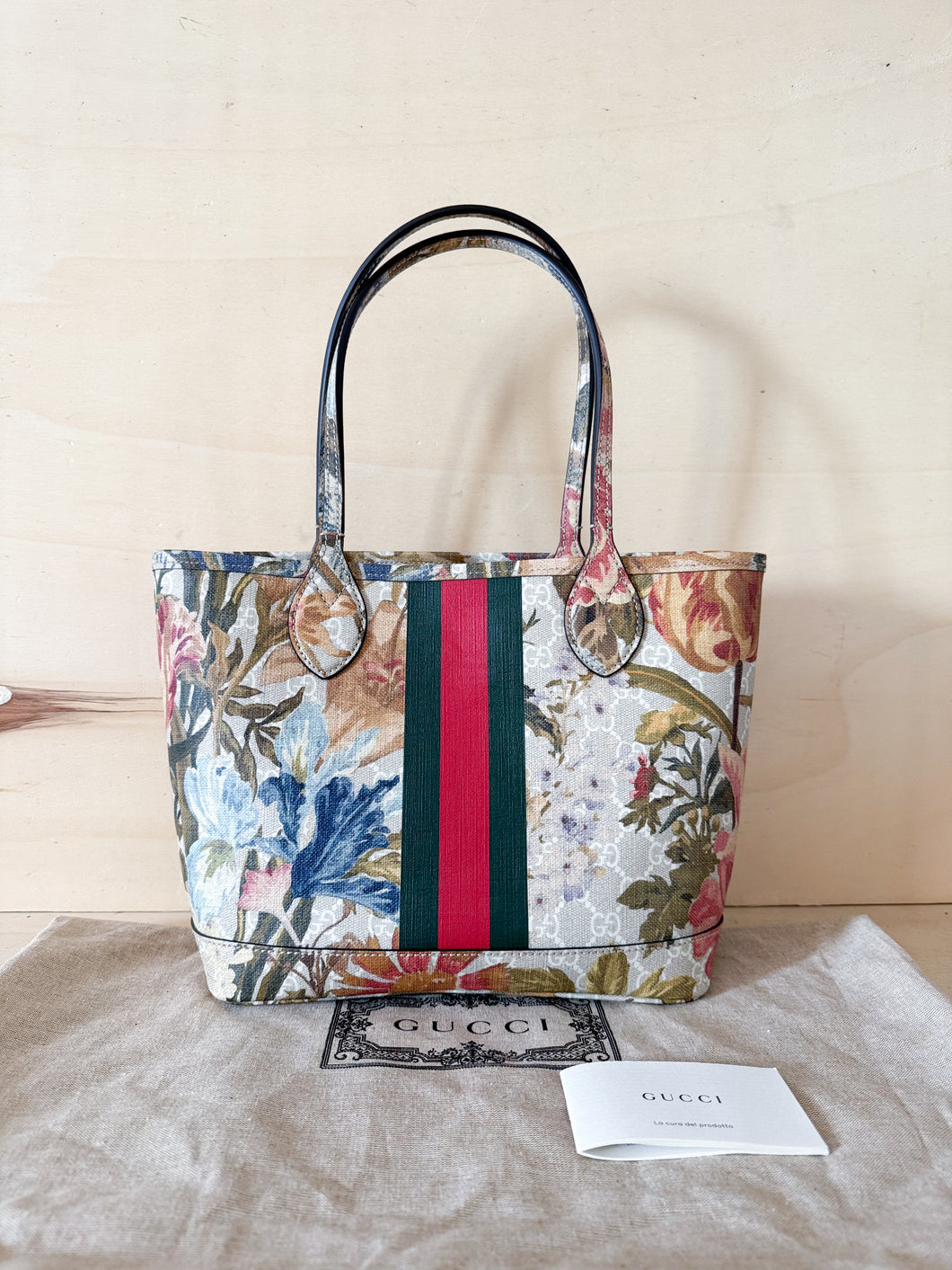 Gucci Shopper Tote Small GG Supreme Flora