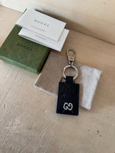 Carica l'immagine nel visualizzatore di Gallery, Gucci Portachiavi GG Signature Dorian
