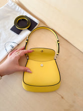 Carica l&#39;immagine nel visualizzatore di Gallery, Prada Borsa Mini Cleo Gialla
