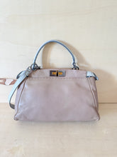 Carica l&#39;immagine nel visualizzatore di Gallery, Fendi Peekaboo Selleria Limited Edition Bicolor Small
