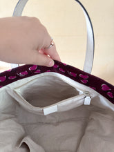 Carica l'immagine nel visualizzatore di Gallery, Gucci Heartbit Tote Bag Limited Edition
