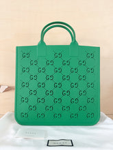 Carica l'immagine nel visualizzatore di Gallery, Gucci Tote Bag In Gomma Verde
