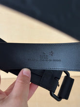 Carica l'immagine nel visualizzatore di Gallery, Gucci Cintura GG Rubber Nera

