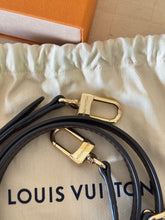 Carica l'immagine nel visualizzatore di Gallery, Louis Vuitton Tracolla Regolabile 16mm
