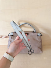 Carica l&#39;immagine nel visualizzatore di Gallery, Fendi Peekaboo Selleria Limited Edition Bicolor Small
