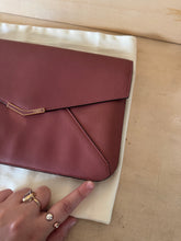 Carica l'immagine nel visualizzatore di Gallery, Fendi Pochette 2Jours Color Terracotta
