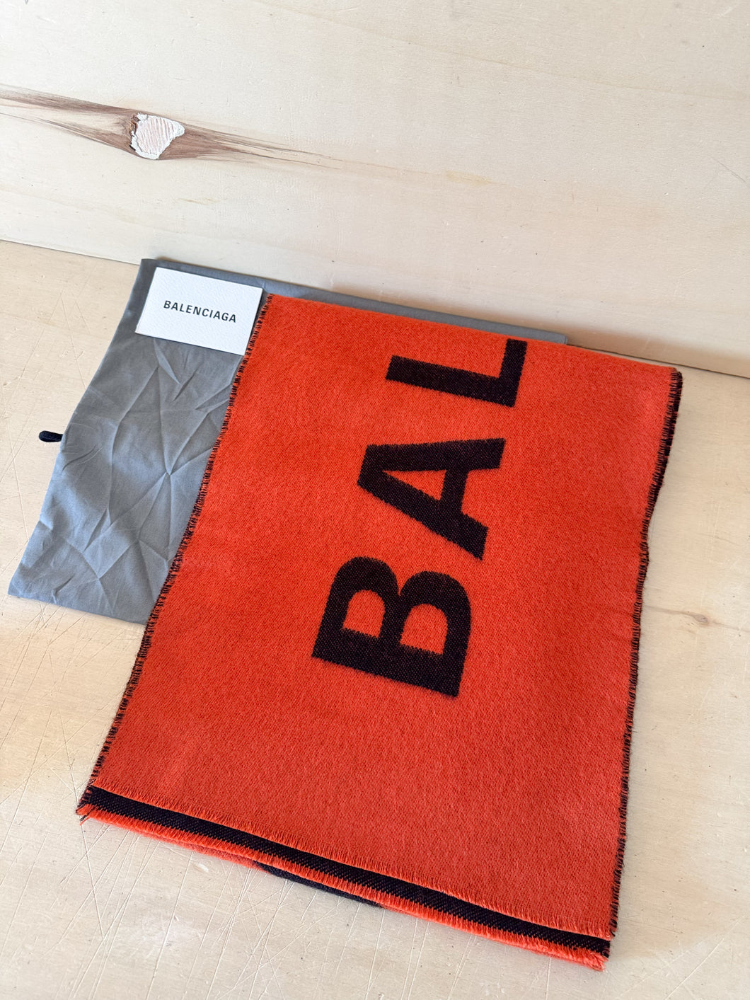 Balenciaga Sciarpa Logo Scritta Arancione