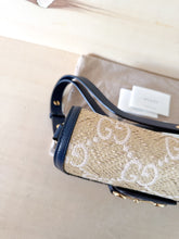 Carica l&#39;immagine nel visualizzatore di Gallery, Gucci Horsebit 1955 Media Rafia &amp; Pelle
