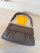 Carica l&#39;immagine nel visualizzatore di Gallery, Fendi Chef Limited Edition FF Traforate Marrone
